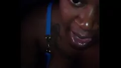 Putar Ebony babe naejae tidak bisa mendapatkan cukup dari ayam hitam besar itu