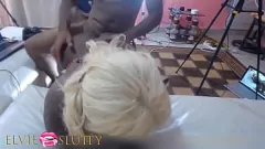 Играть Большая пожишка с пухлым чернокожи