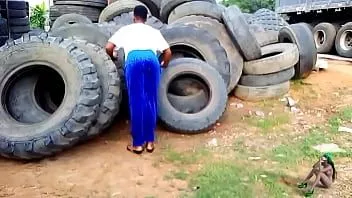 Oynat Sabah antrenmanından sonra annemin odasında babamın şoförünü beceririm. videonun tamamını kırmızı izle