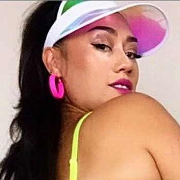 Порнозвезда Shantel Dee