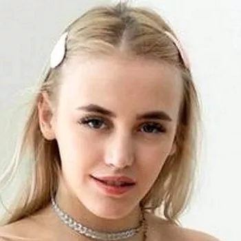 Bintang porno Sara Rich